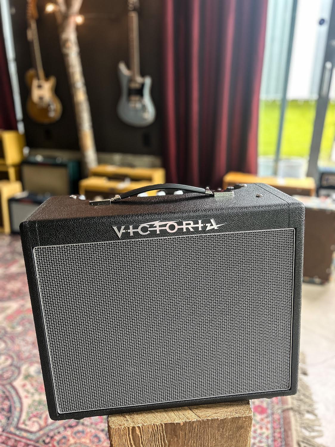 2025 Victoria Club Deluxe - Strum PDX